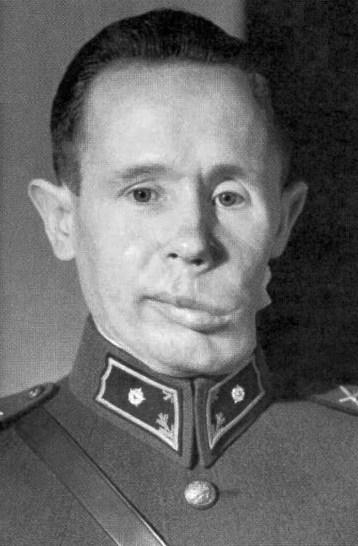 Imagen: Simo Häyhä en 1940, con su mandíbula deformada a causa del proyectil enemigo. Wikimedia Commons